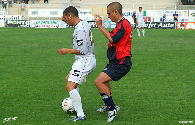 Tatomir marca Costantino, autore del gol vittoria