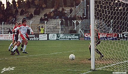 Giacometti di testa segna l'1-0...