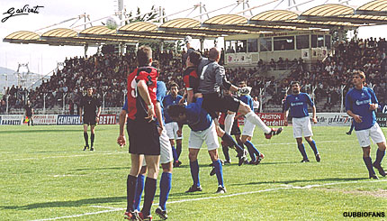 Attacco in area ospite, è il preludio al gol...