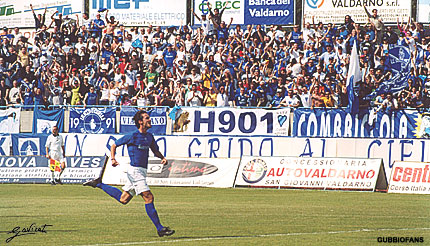 Nocentini esulta dopo il gol dell'1-0