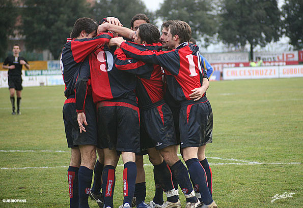 Il Gubbio festeggia il 4-0