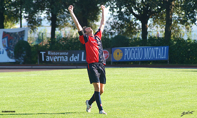 Corallo segna il 2-0 ed esulta