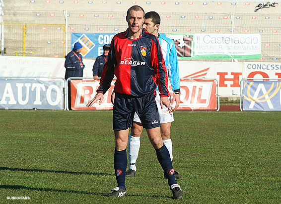 Bruni, esordio in casa