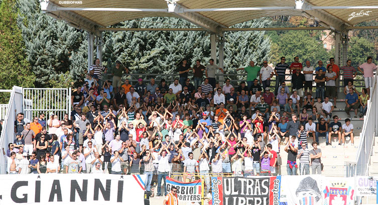 Tifosi rossobl