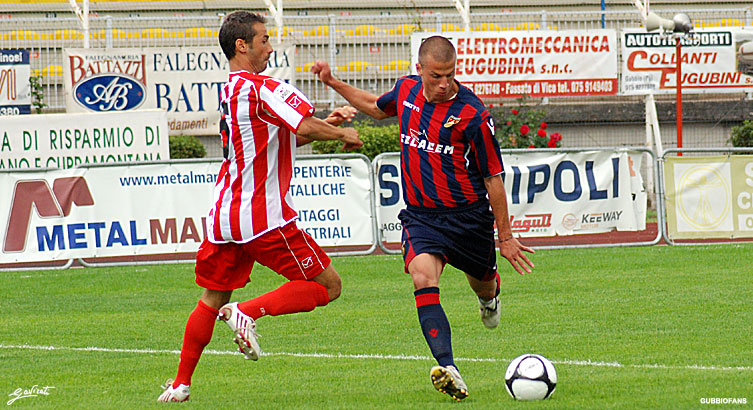 Casoli di poco a lato