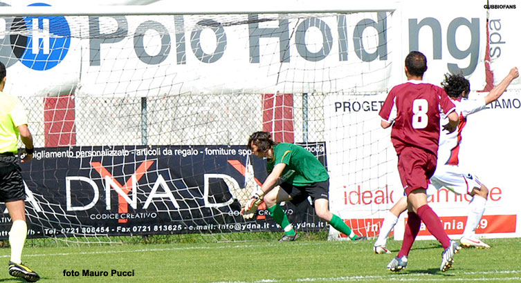 Palla in rete, 0-1