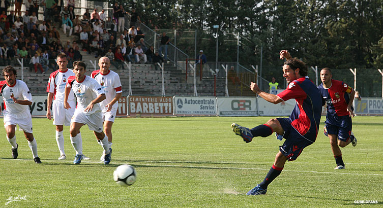 Marotta calcia