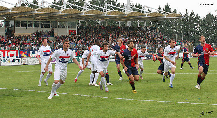Mischia in area