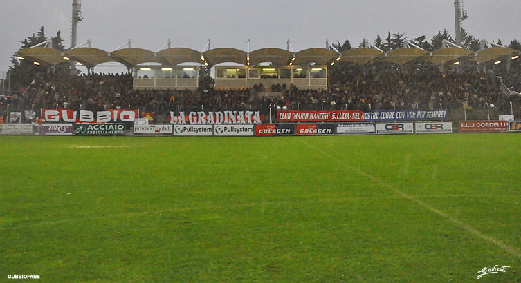 Gradinata tifosi rossobl