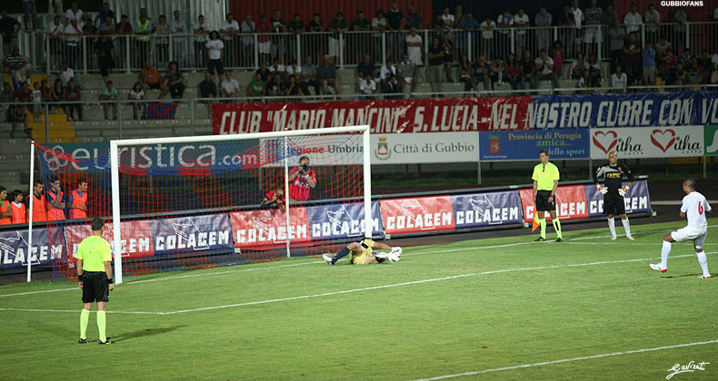 Donnarumma para su Fogolari