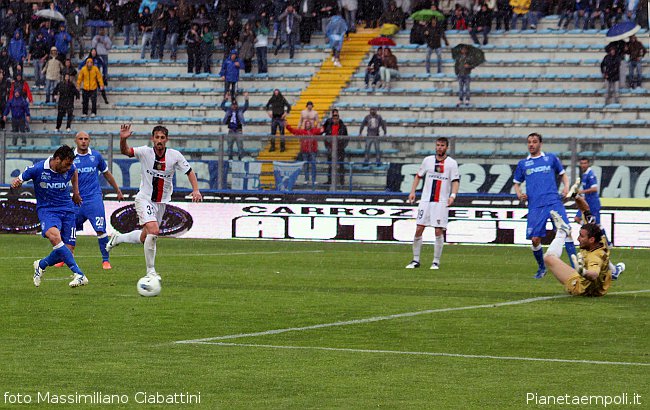 Tavano, gol