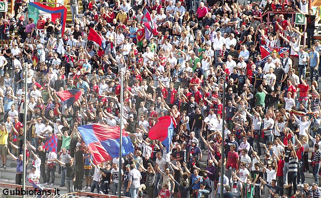 Primo piano tifosi Gubbio
