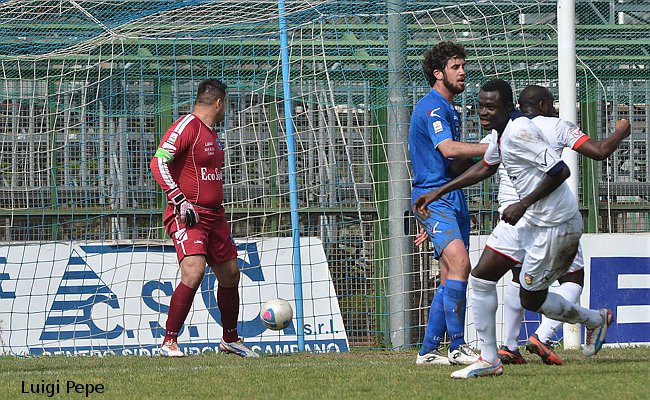 Addae, gol