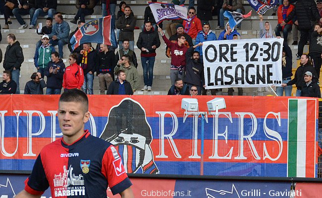 Striscione ironico tifosi